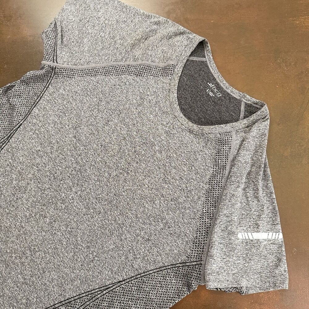 BCG Athleisure Gym Activewear grey T-shirt sports workout casual sports mom top